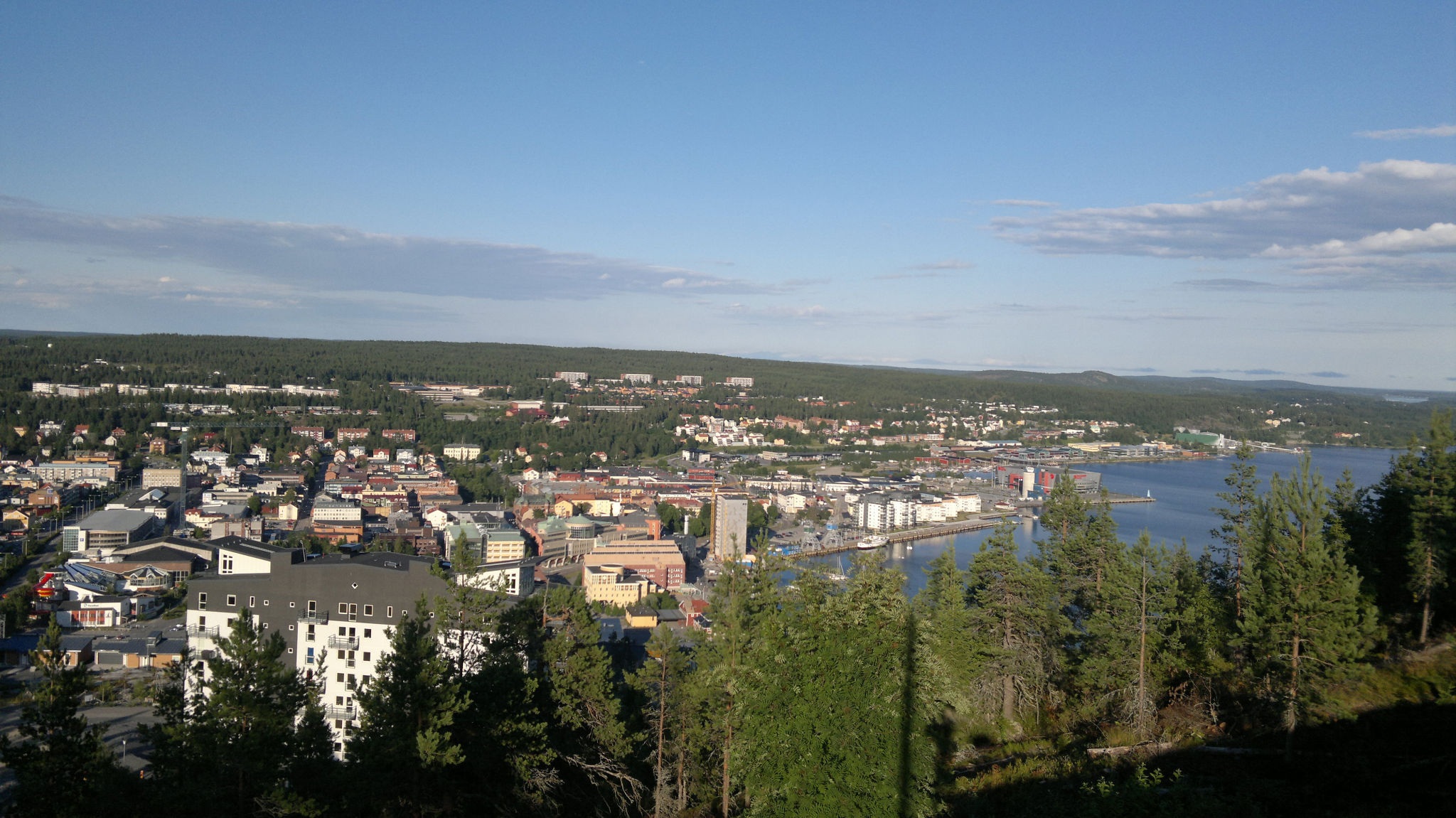 crayolamarce0-city-606775 Nu bär det av till Umeå för studier och favoritlaget Björklöven för Victor
